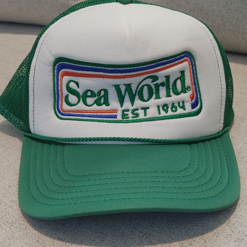 Vintage Seaworld truck hat